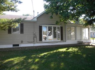 306 4th Ave, Sherrard, IL 61281