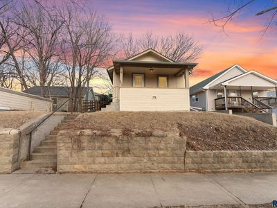 806 S Grange Ave, Sioux Falls, SD, 57104