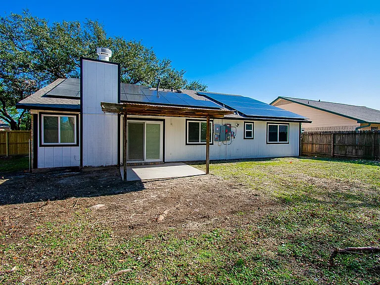 16419 N Bend Dr — Photo 31