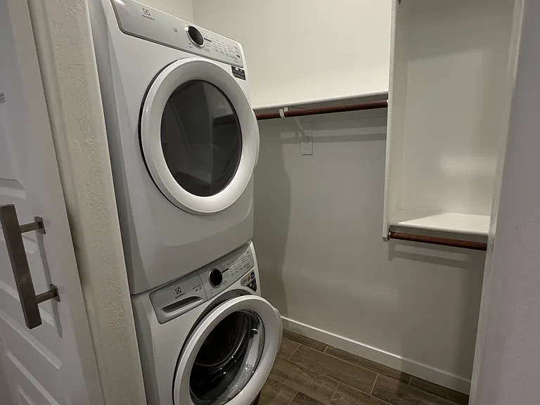 Closet with Washer & Dryer