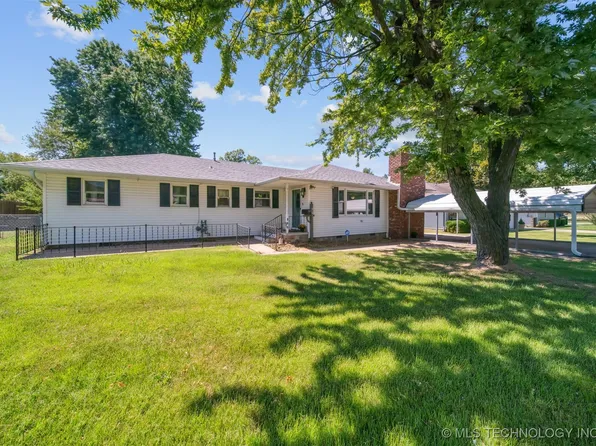 717 W Clyde Ave, Vinita, OK 74301