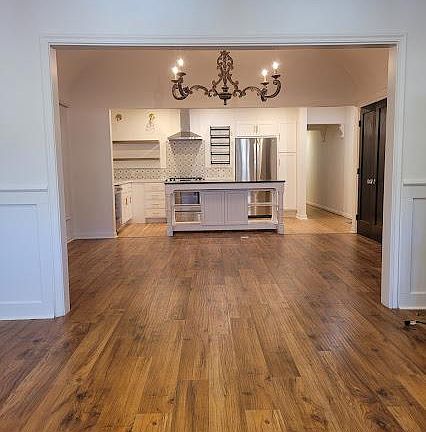 2nd image of 1152 N Gardner St