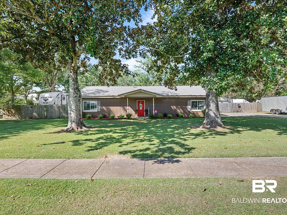 1st image of 620 W Marigold Ave