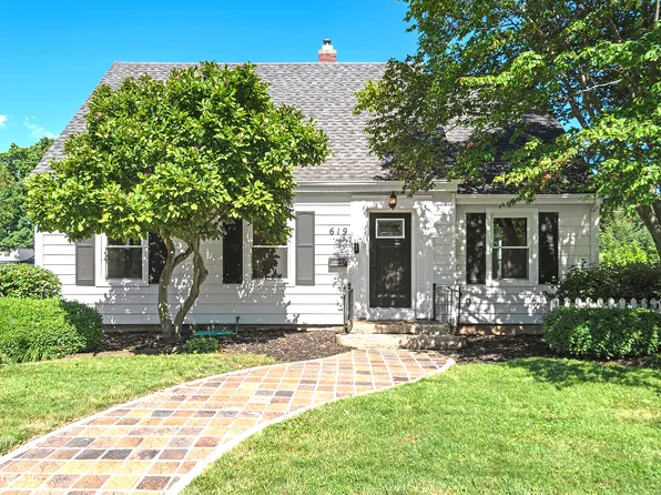 619 Wauponsee St, Morris, IL 60450