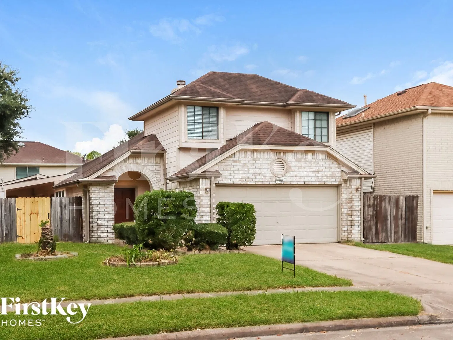 4 bed, 2.0 bath, 1977 sqft, $2,360 — Photo 2