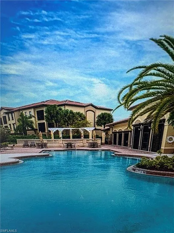 1 bed, 1.0 bath, 785 sqft, $1,850 — Photo 2