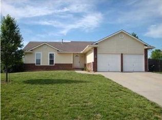 504 E Oakwood Dr, Rose Hill, KS 67133