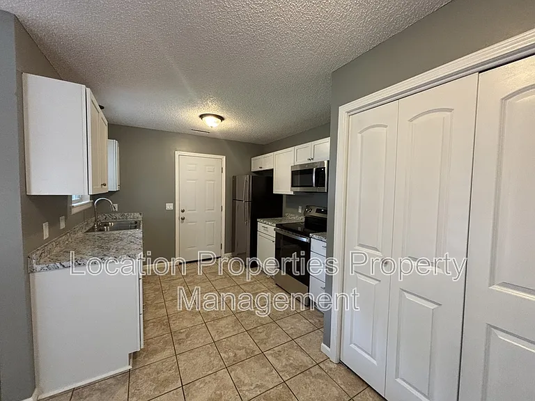 1406 E 21st Ter #1 — Photo 2