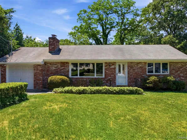 58 Juniper Road, Kings Park, NY 11754