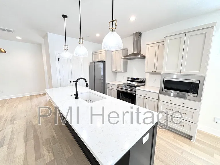 604 N 6th St — Photo 5