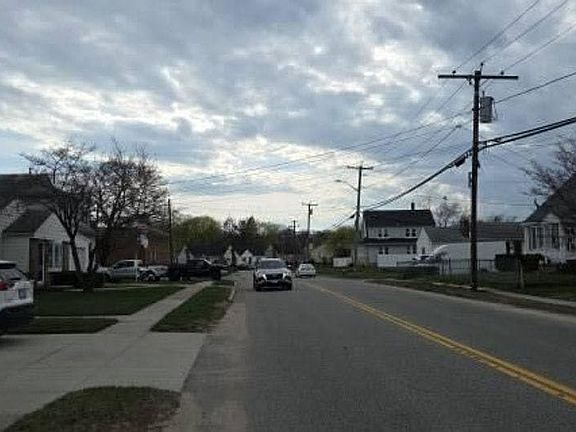 5th image of 263 Aqueduct Rd