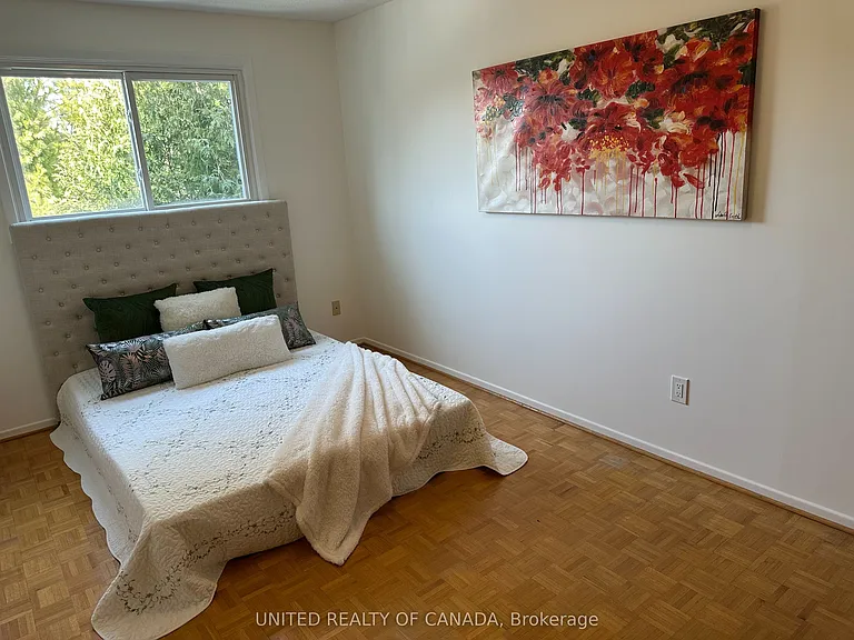 102 Baywood Ct — Photo 29