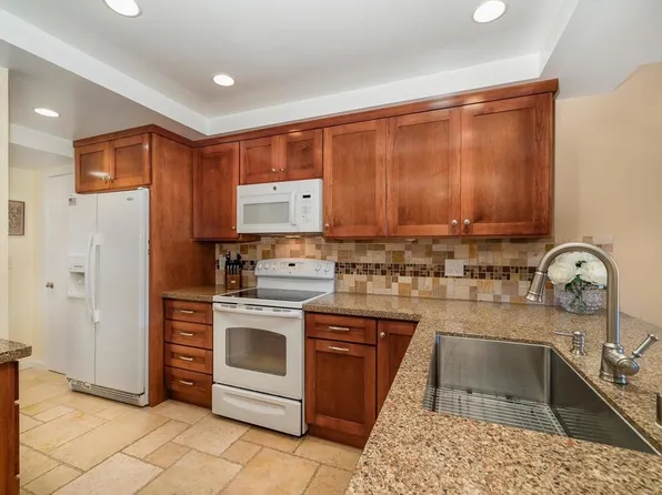 3098 Rue D'orleans #229, San Diego, CA 92110