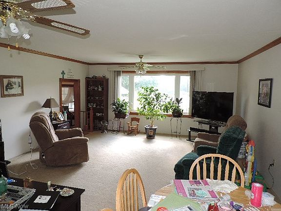 2nd image of 7035 Lakeview Dr
