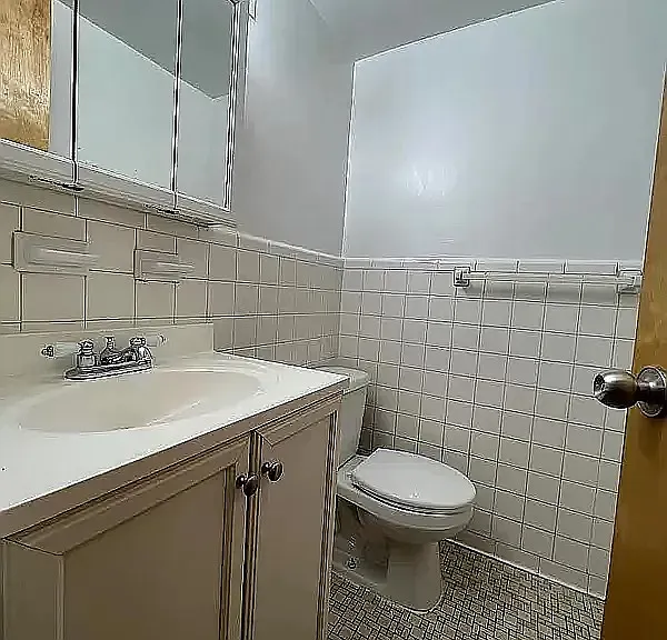 131 E 17th St #15A — Photo 4