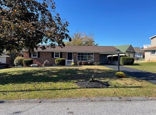 202 Nollyn Dr, Dallastown, PA 17313