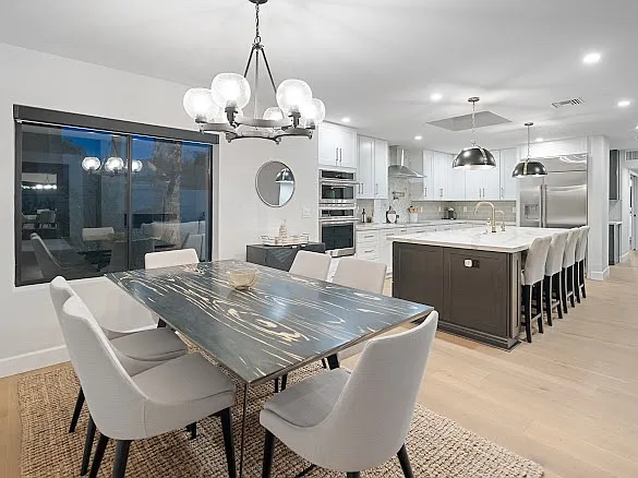 3 bed, 2400 sqft, $12,000 — Photo 3