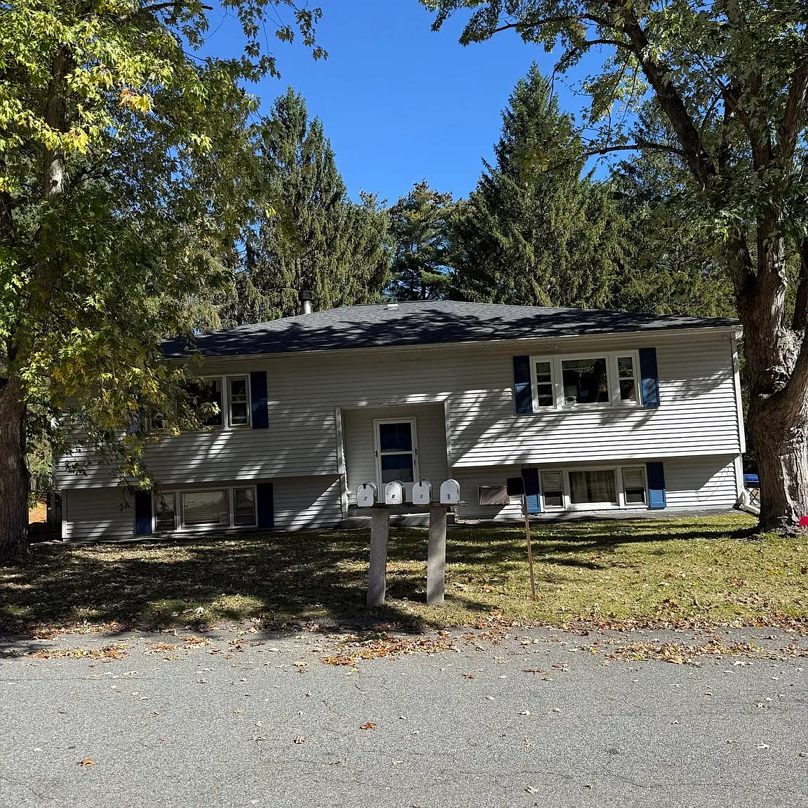 2 bed, 1.0 bath, 1000 sqft, $2,200 — Photo 1