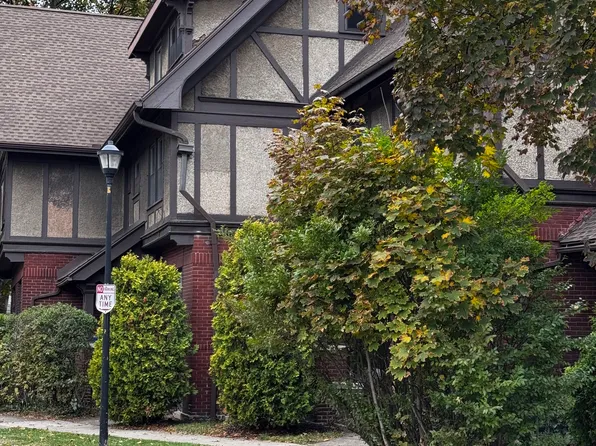 4 Canterbury Rd, Rochester, NY