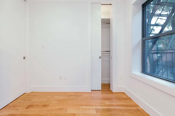Rented by Nooklyn NYC LLC | media 73