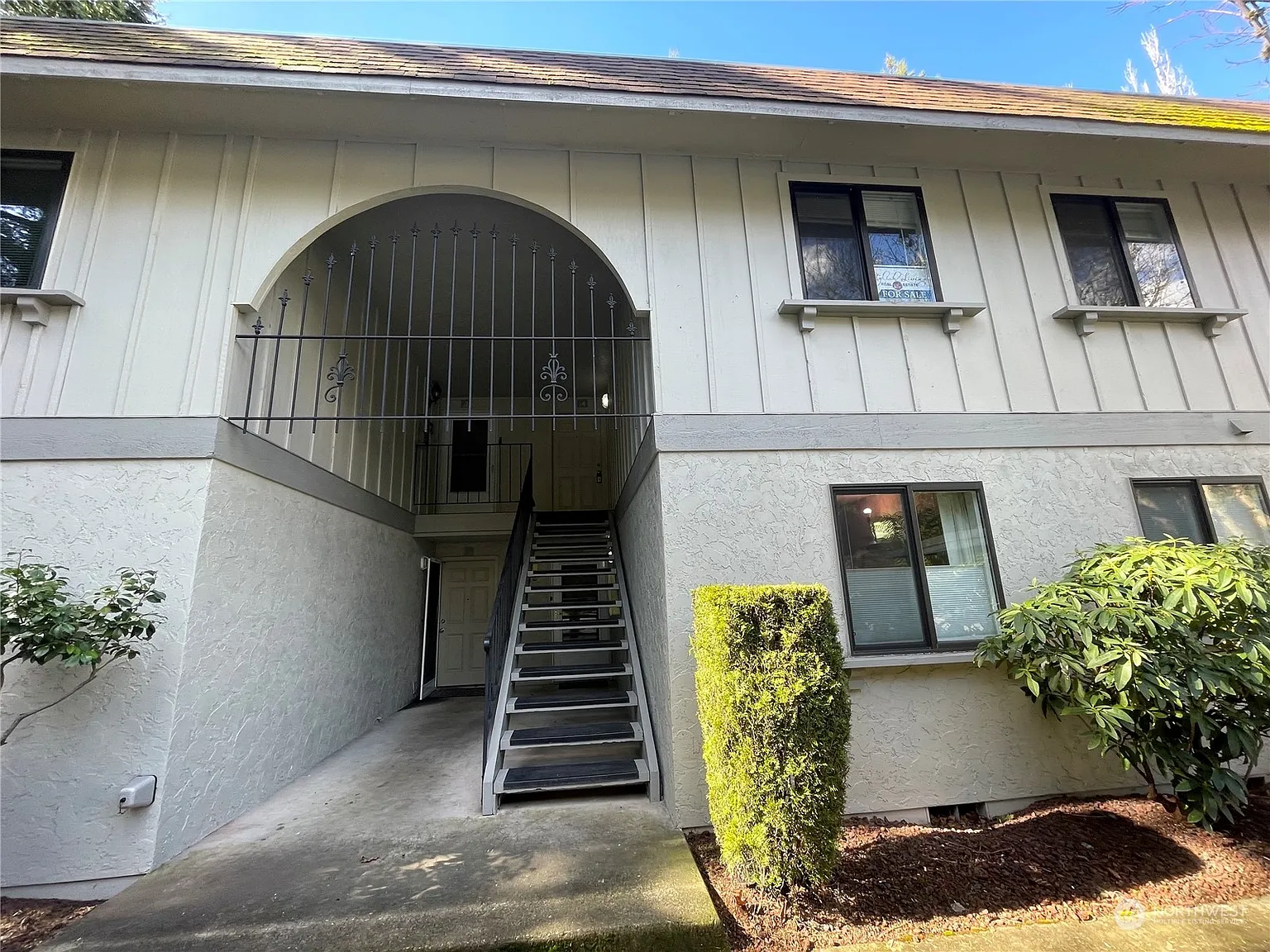 12505 NE 117th Place #J4 photo 1