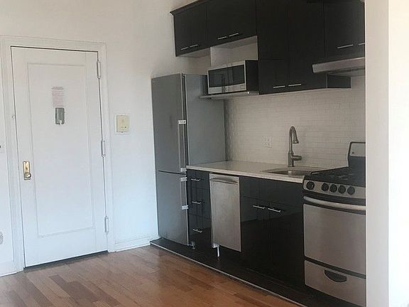 4th image of 504 Cathedral Pkwy #12F