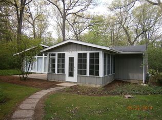 471 S Saint Marys Rd, Mettawa, IL 60048