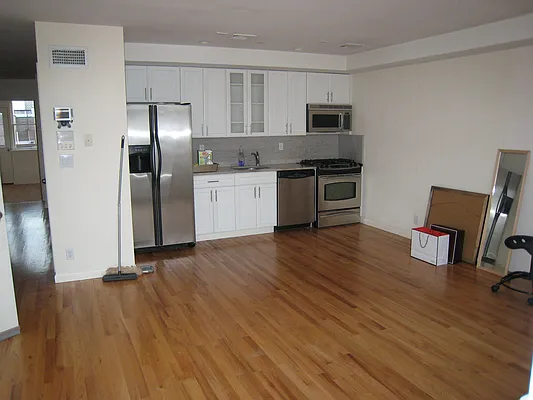 Rented by JG Realty Associates Inc. | media 8