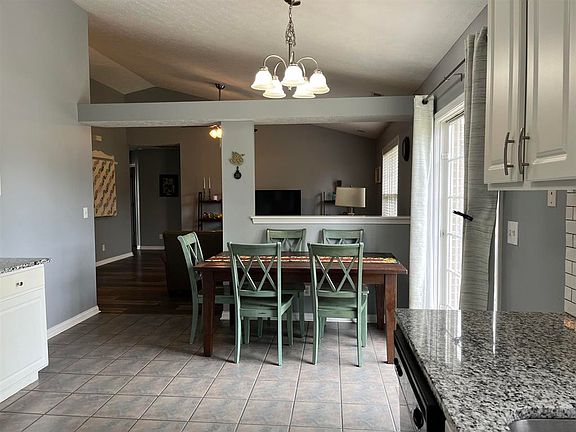 5th image of 4535 Bernheim Dr