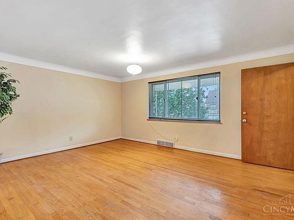 5th image of 1775 Tuxworth Ave