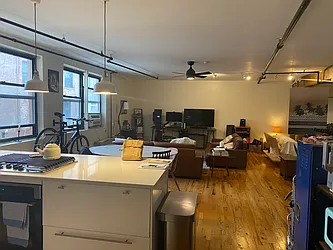 Rented by R New York