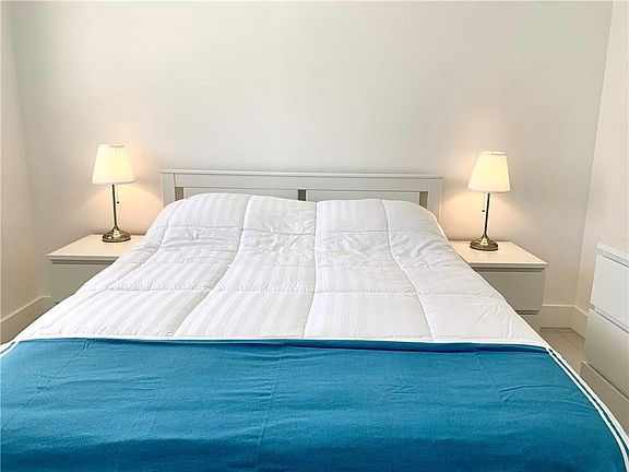 5th image of 1480 Euclid Avenue #103