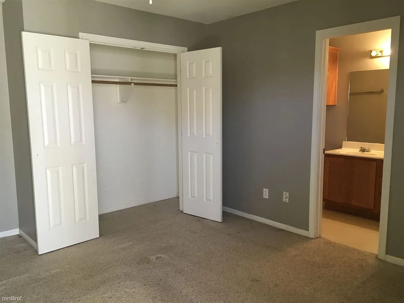 3 bed, $1,350 — Photo 2