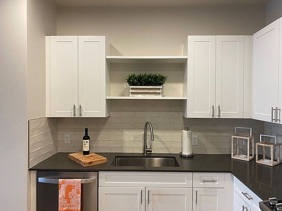 2nd image of 2222C Willow Dr Unit 46