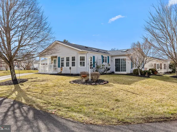 189 Hummingbird Ct S, New Hope, PA 18938