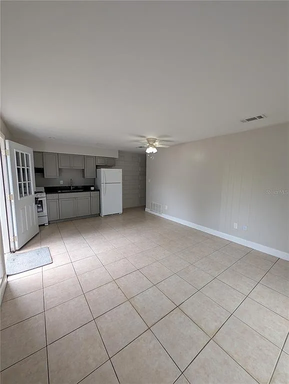 2 bed, 1.0 bath, 777 sqft, $1,200 — Photo 4
