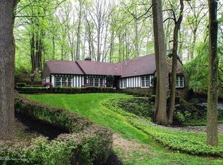 424 Dwight Rd, Middletown, NJ 07748