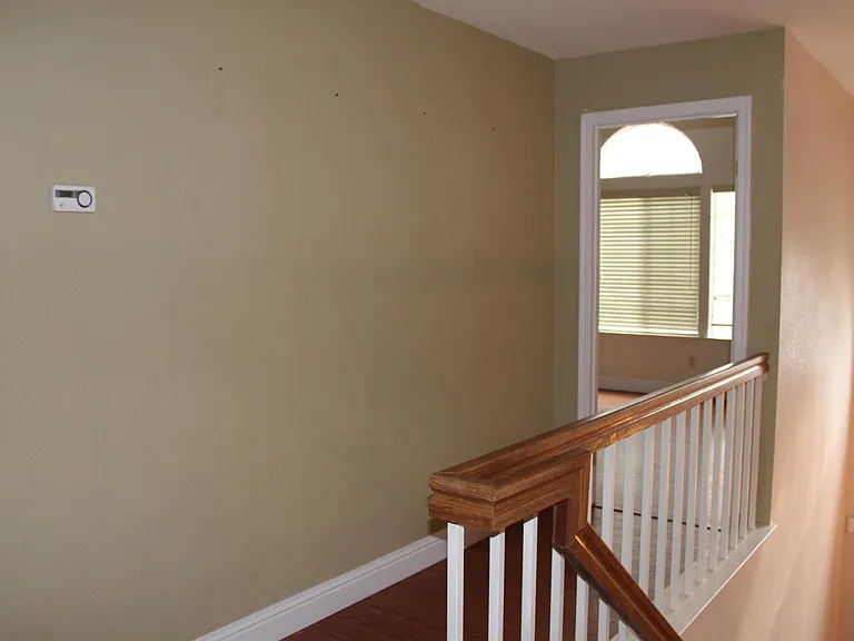 Falcon Ct — Photo 10