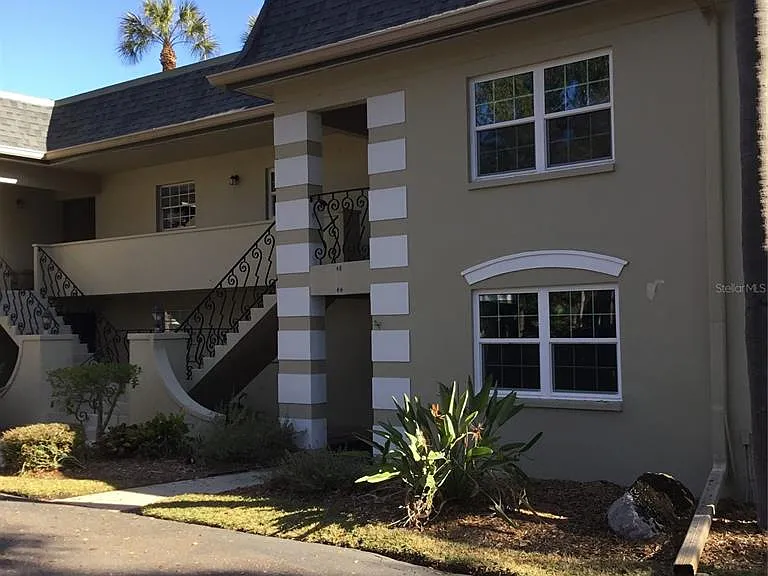 44 Country Club Dr #44 — Photo 2