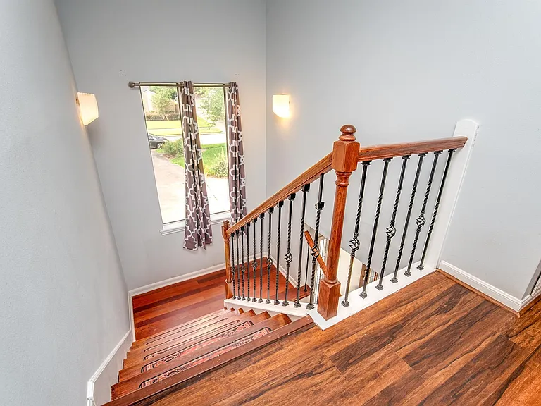 3927 Pleasant Valley Dr — Photo 33