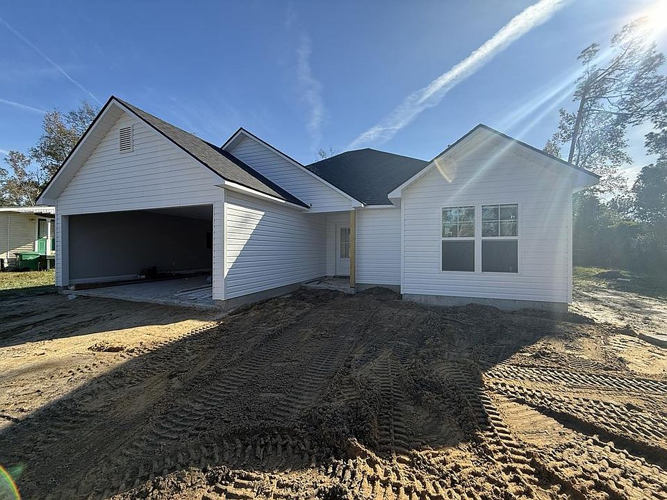 1st image of 2737 Dogwood Cir