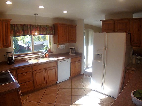 4th image of 1841 Meadowlark Ln