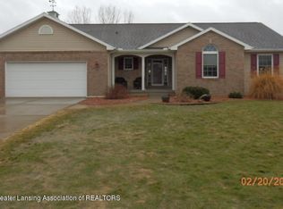 2043 Secretariat Ln, Saint Johns, MI 48879