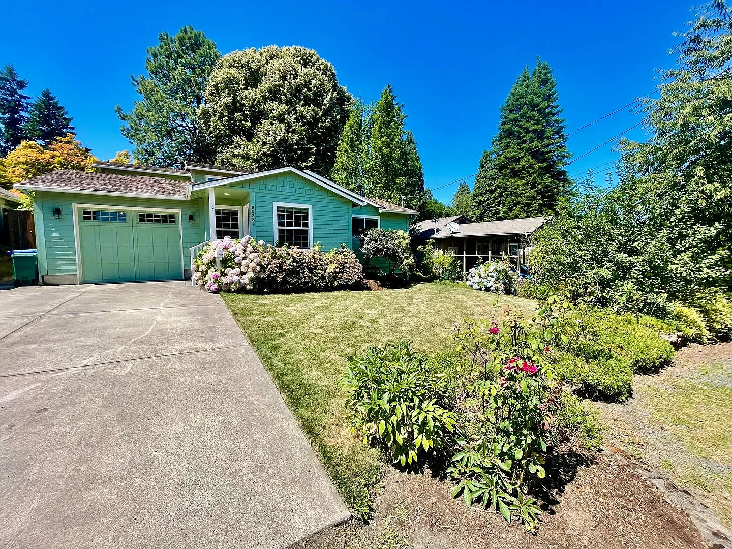8033 SW 36th Ave photo 1
