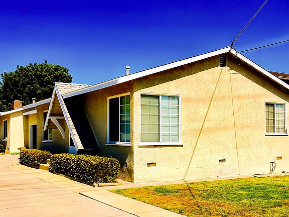 Amazing Curb Appeal!