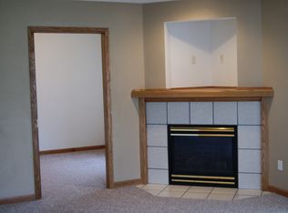 401 E Elm Dr, Little Chute, WI 54140