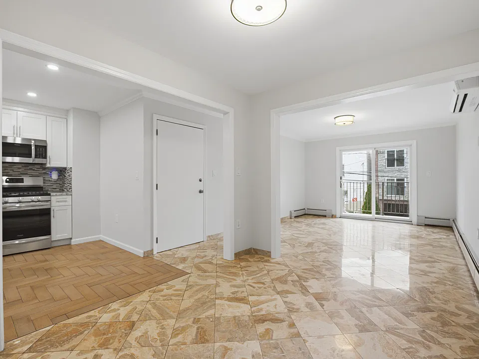 179 Webster Ave #1
