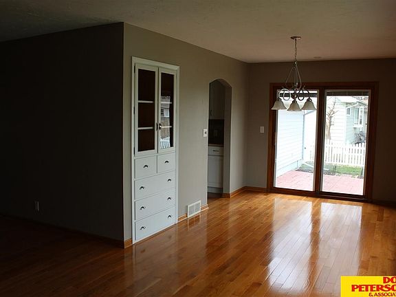 4th image of 2222 Phelps Ave