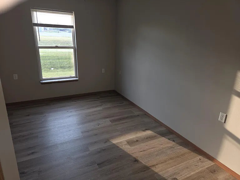 2424 Park Ave #3 — Photo 3