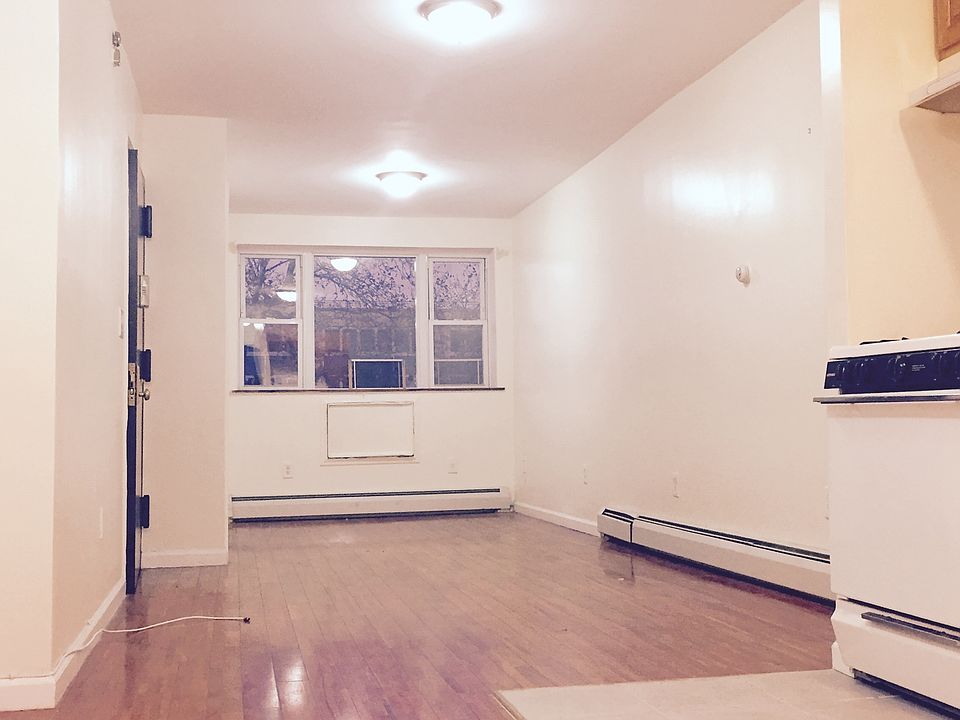 1st image of 636 Lafayette Ave APT 2